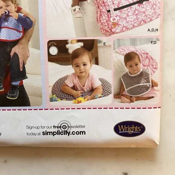Simplicity Pattern 2924 His & Hers Diaper Bag Changing Pad Burp Cloth Bib Pillow - Picture 2 of 8